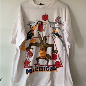 Vintage 1993 Michigan Looney Tunes Basketball Tee